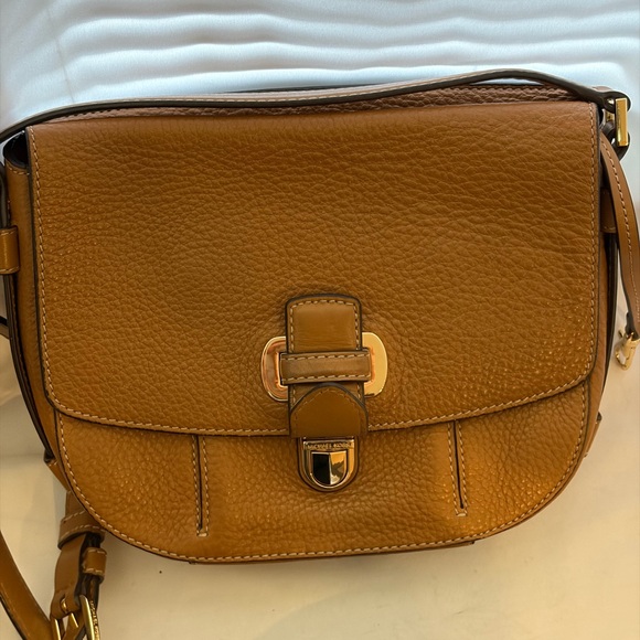 MICHAEL KORS Tan Pebbled Leather Crossbody Bag - Picture 2 of 8
